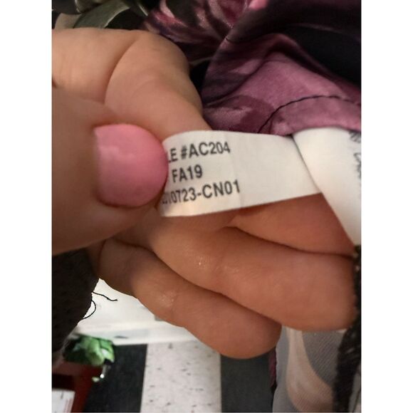 J. Crew Open V-neck top in midnight dutch floral satin popover blouse medium - Picture 3 of 4